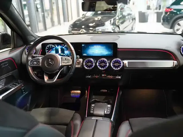 Mercedes-Benz GLB 200