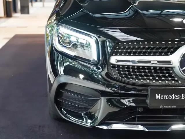 Mercedes-Benz GLB 200