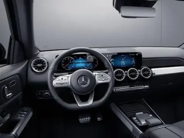 Mercedes-Benz GLB 220