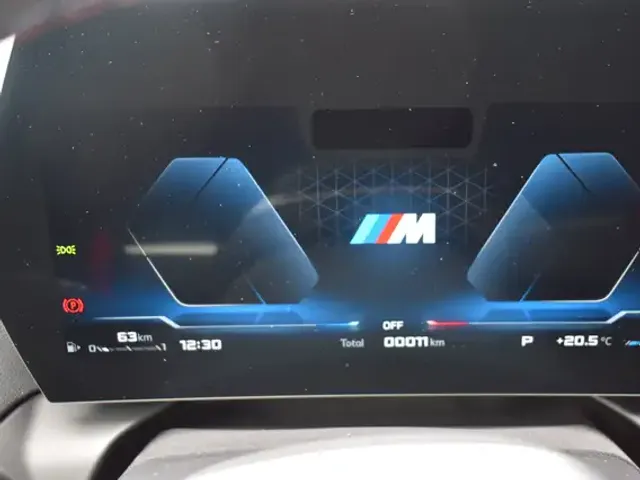 BMW 235
