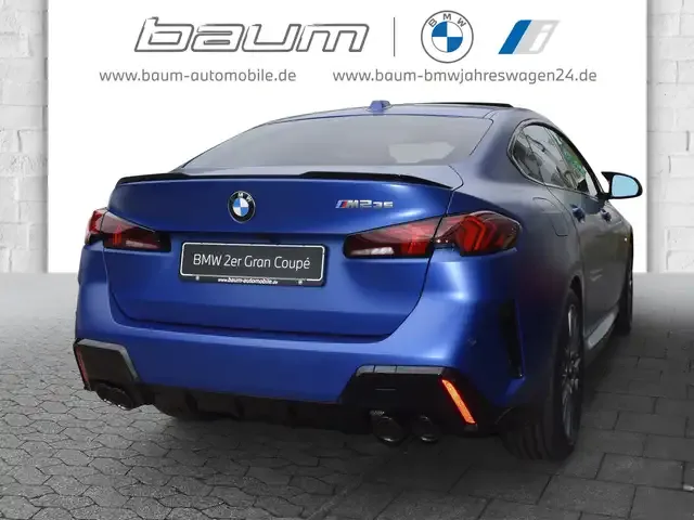 BMW 235