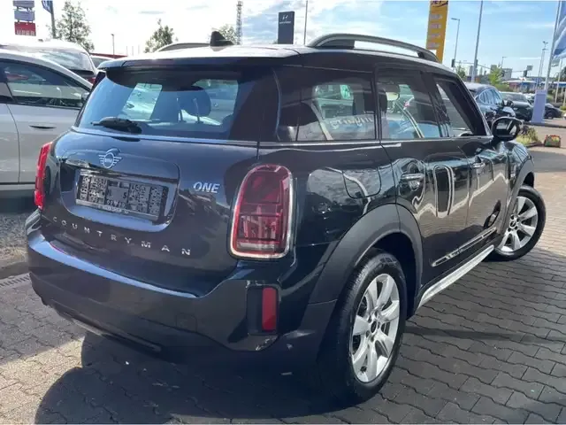 MINI One Countryman