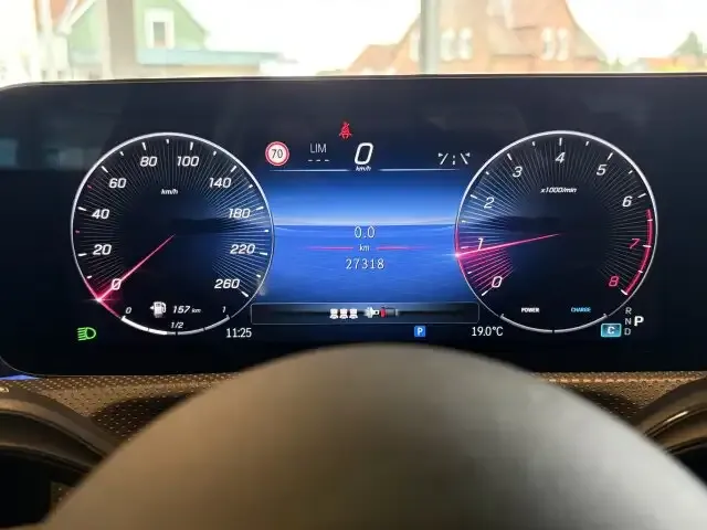 Mercedes-Benz CLA 200