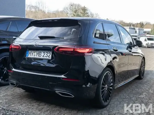 Mercedes-Benz B 200