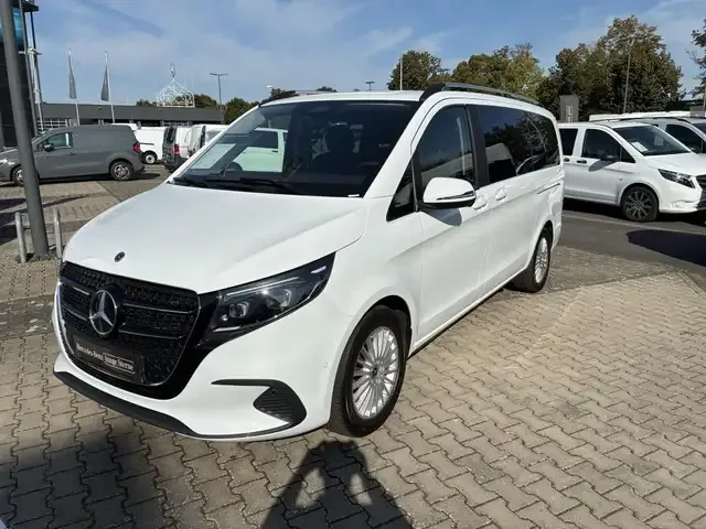 Mercedes-Benz V 220