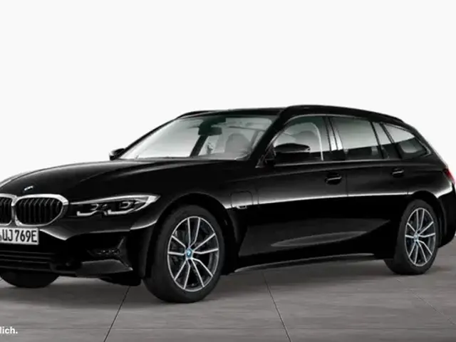BMW 330
