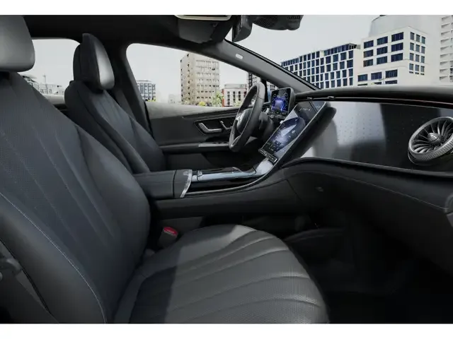 Mercedes-Benz EQE 300