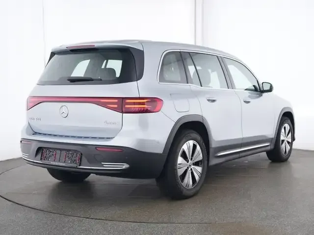 Mercedes-Benz EQB 300