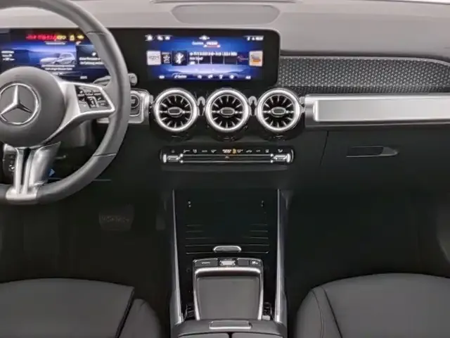 Mercedes-Benz EQB 300