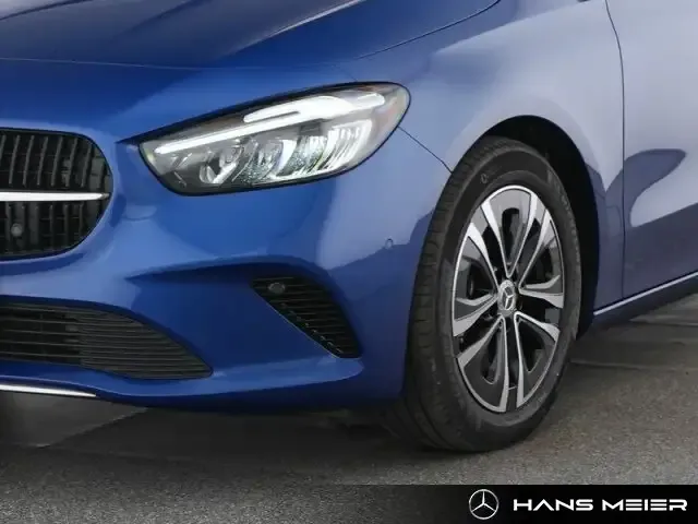 Mercedes-Benz B 220