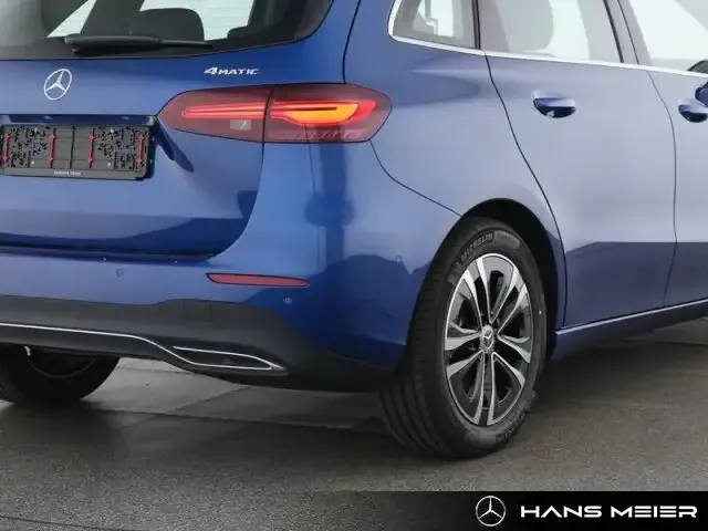 Mercedes-Benz B 220