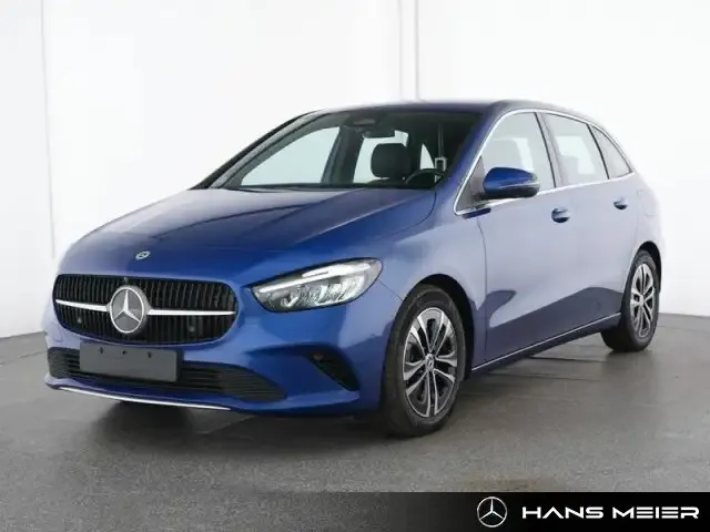 Mercedes-Benz B 220