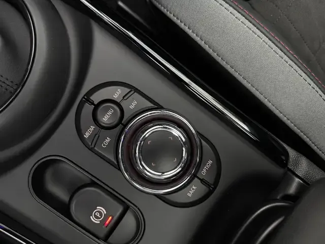 MINI Cooper Clubman