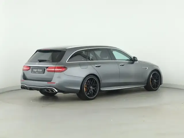 Mercedes-Benz E 63 AMG