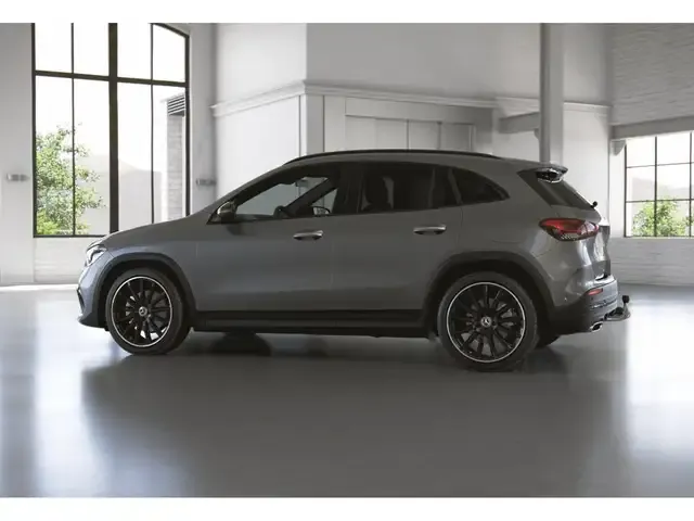 Mercedes-Benz GLA 220