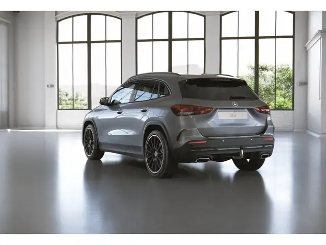 Mercedes-Benz GLA 220