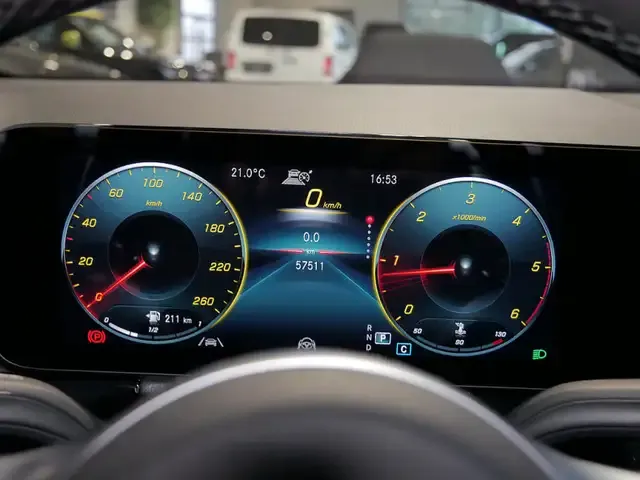 Mercedes-Benz GLA 220