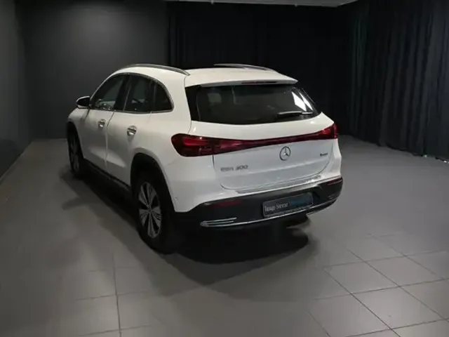 Mercedes-Benz EQA 300