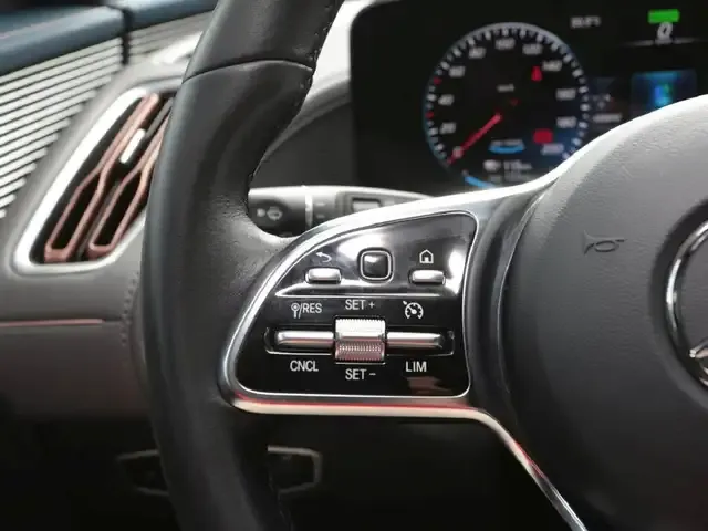 Mercedes-Benz EQC 400
