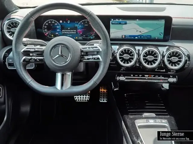 Mercedes-Benz CLA 180
