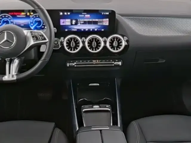 Mercedes-Benz EQA 300