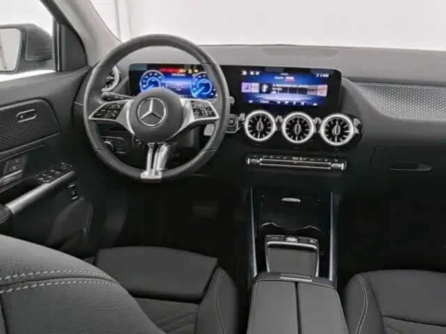 Mercedes-Benz EQA 300
