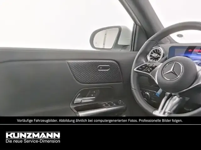 Mercedes-Benz EQA 300