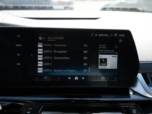 BMW 220