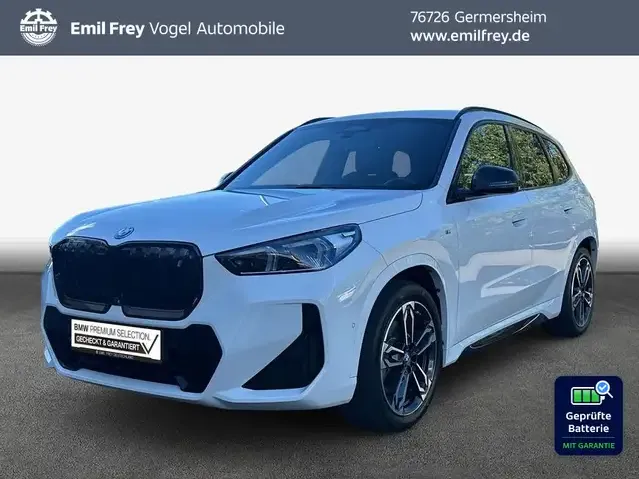 BMW iX1