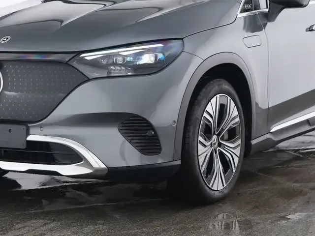 Mercedes-Benz EQE SUV