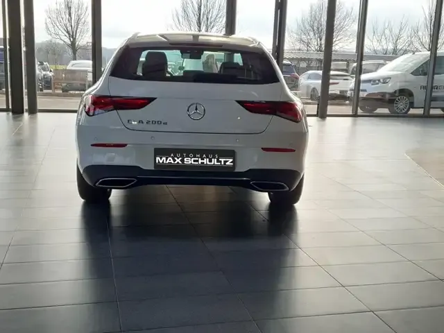 Mercedes-Benz CLA 200