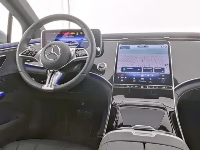 Mercedes-Benz EQE 300