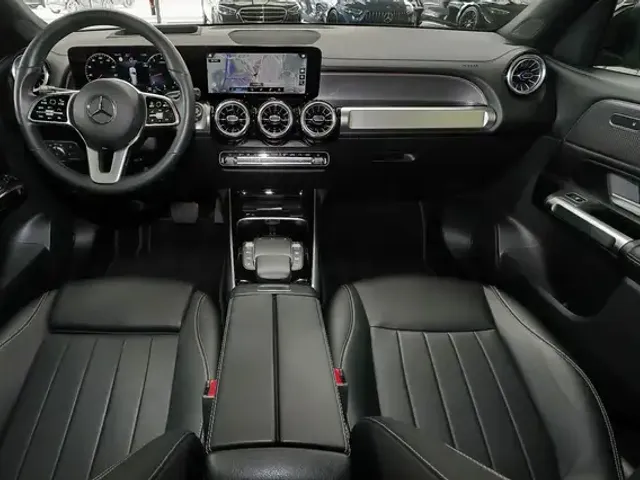 Mercedes-Benz GLB 180