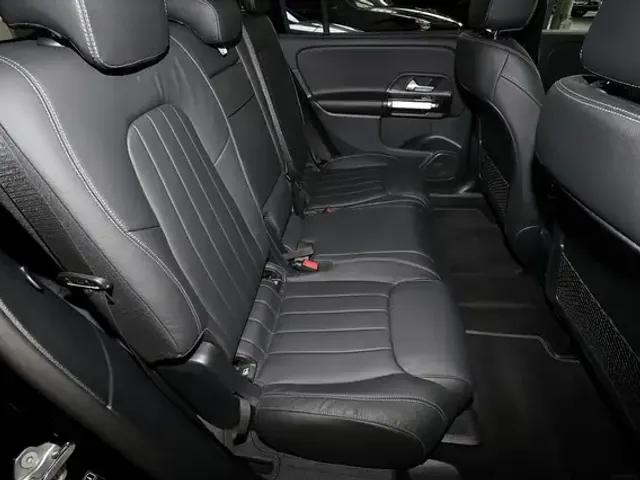 Mercedes-Benz GLB 180