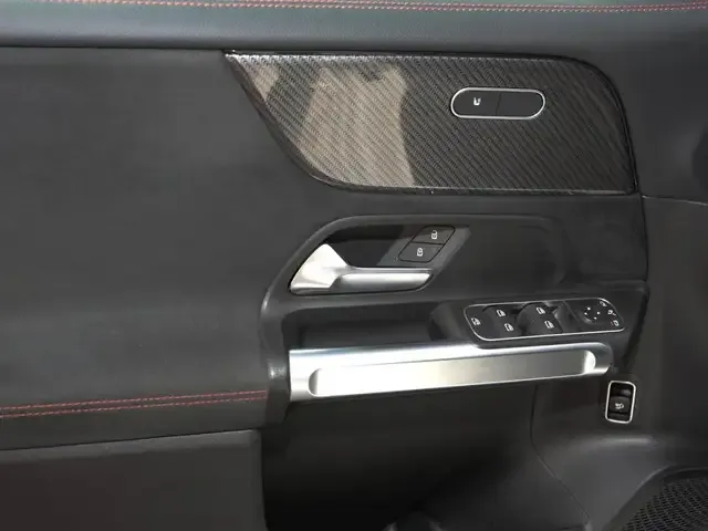 Mercedes-Benz GLB 250