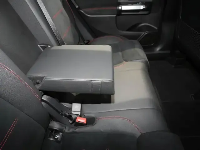 Mercedes-Benz GLB 250