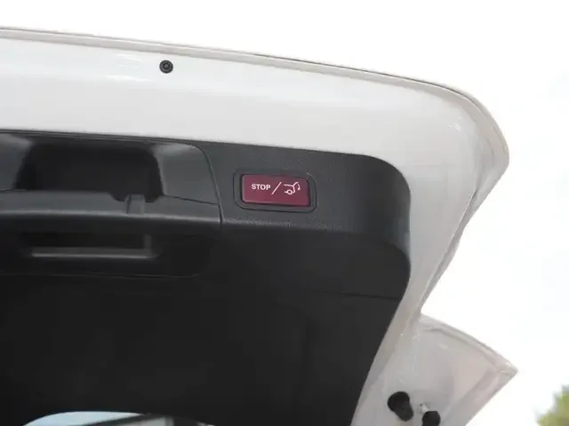 Mercedes-Benz GLB 250