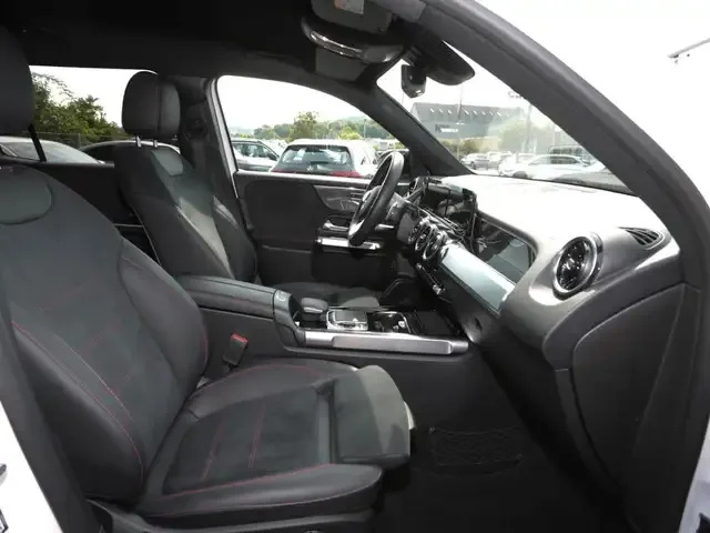 Mercedes-Benz GLB 250