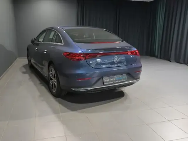 Mercedes-Benz EQE 300