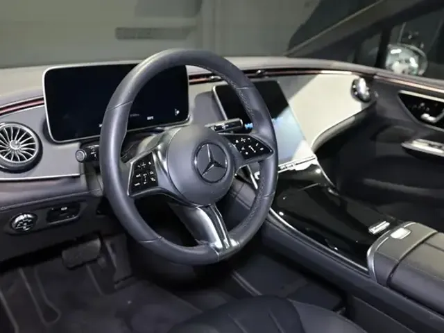 Mercedes-Benz EQE 300