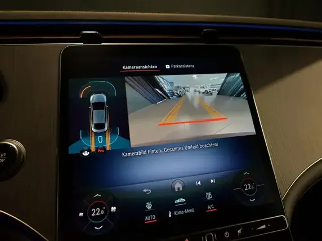 Mercedes-Benz EQE 300