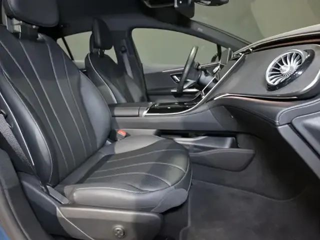 Mercedes-Benz EQE 300