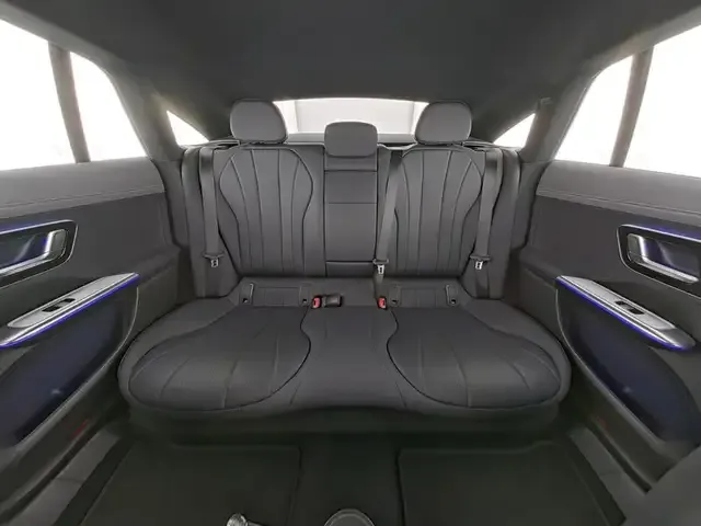 Mercedes-Benz EQE 300