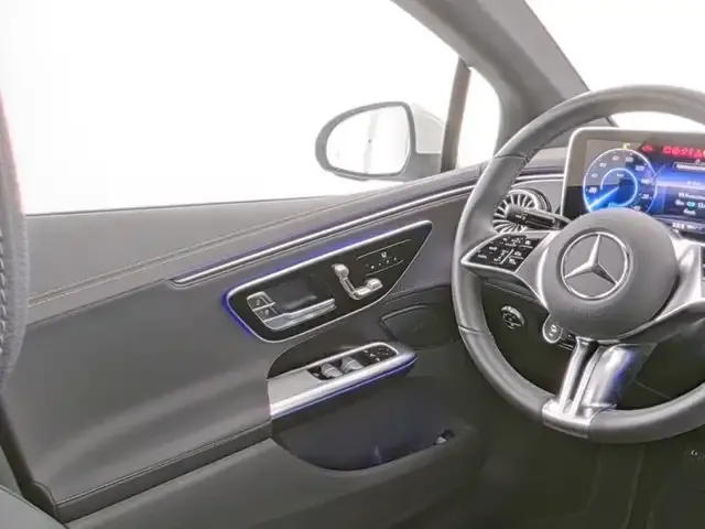 Mercedes-Benz EQE 300