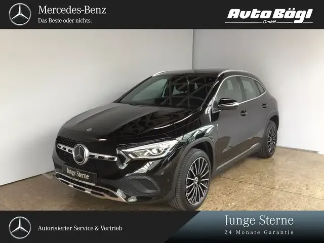 Mercedes-Benz GLA 220