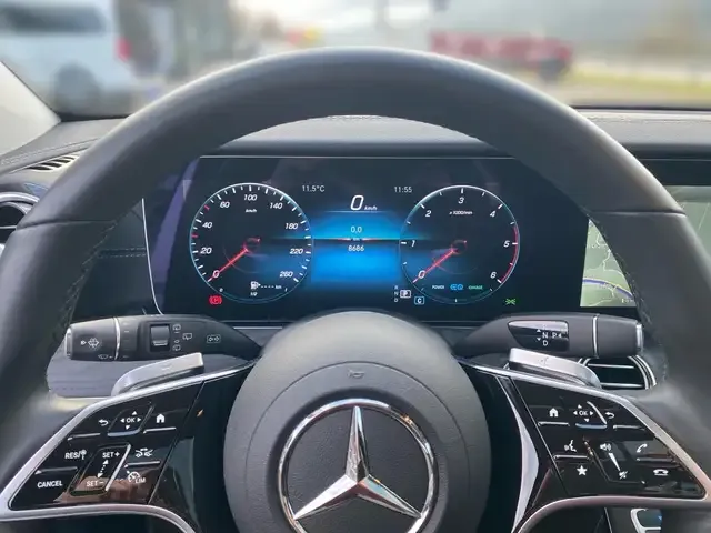 Mercedes-Benz E 220
