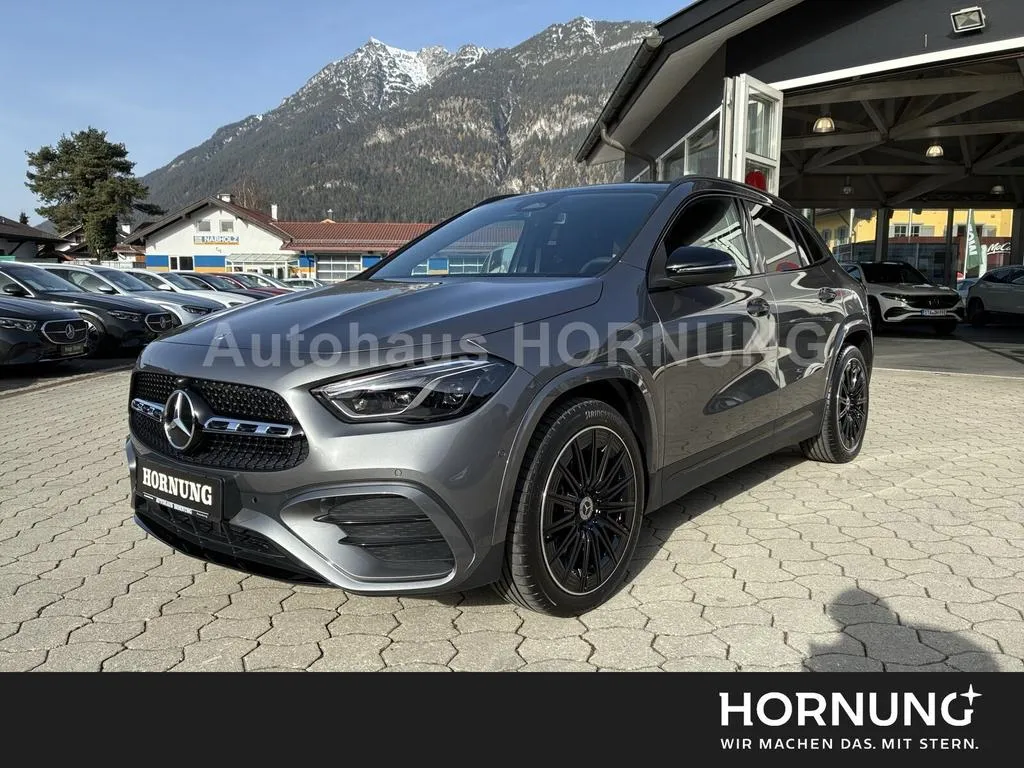 Mercedes-Benz GLA 200