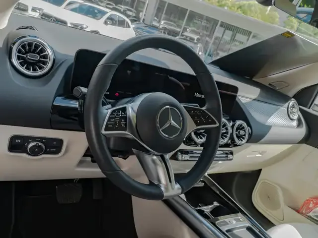 Mercedes-Benz EQA 250