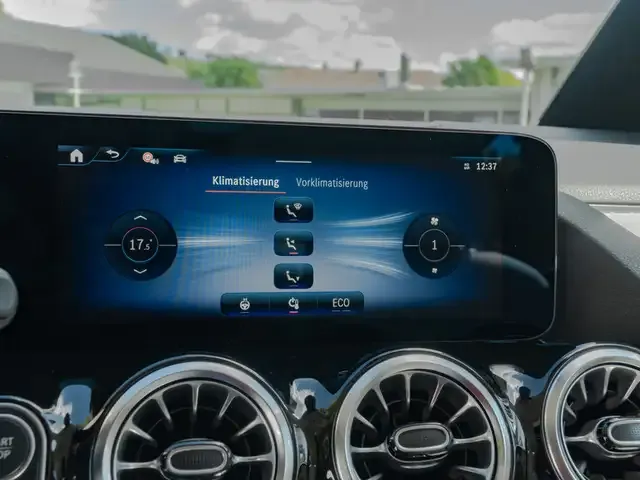 Mercedes-Benz EQA 250