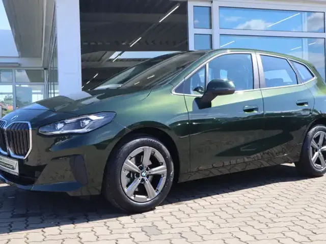 BMW 218